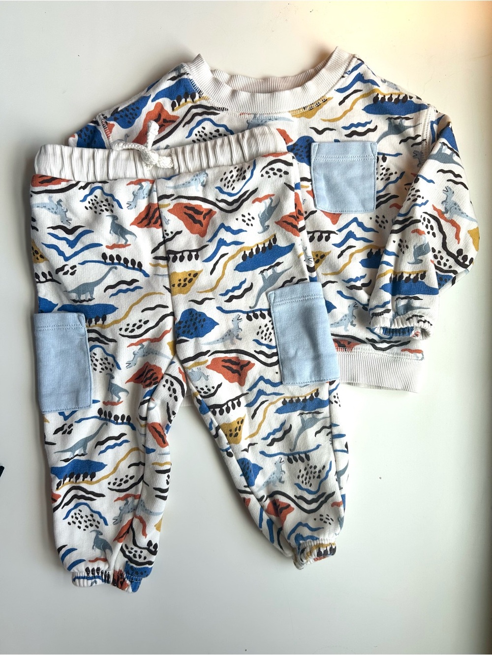 Old Navy Boy’s 12-18M Dinosaur Matching Set | Jogger Sweatpants & Top Set